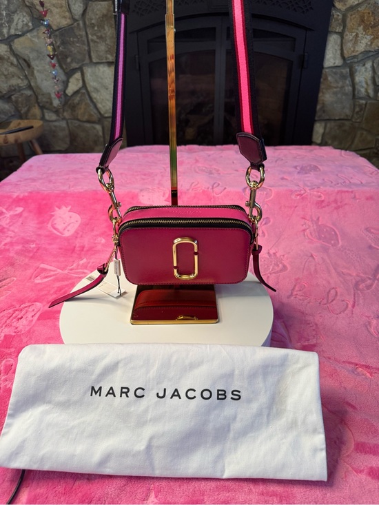 Marc Jacobs Handbags - Marc Jacob’s Snapshot Hibiscus Multi • NWT • Guitar Strap • Gold Hardware